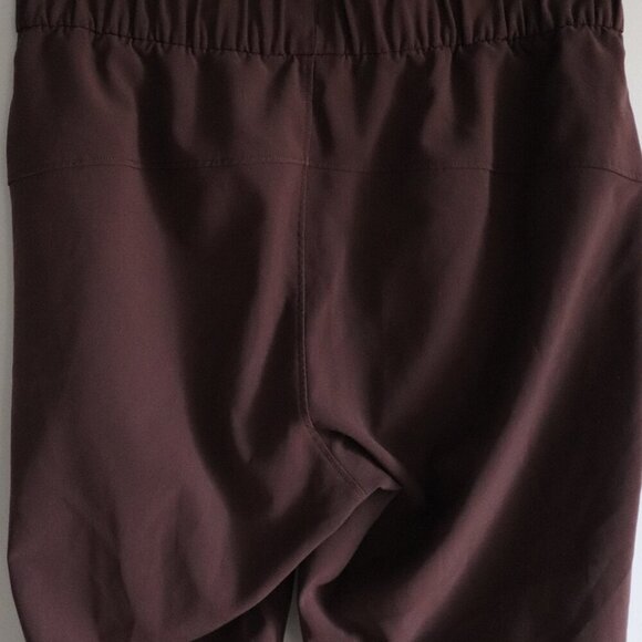 Lululemon Women's Sz 4 Plum Keep Moving Relaxed Fit Stretch Activewear Pant - Picture 6 of 11
